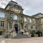Joli Avec Cour Privee Proche Gare & Centre דירה *