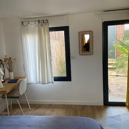 Apartment Joli Avec Cour Privee Proche Gare & Centre Rouen