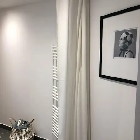 Appartement Joli Avec Cour Privée Proche Gare&centre *