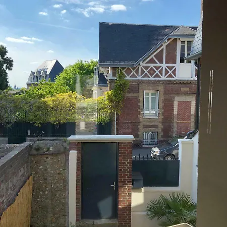 Joli Avec Cour Privée Proche Gare&centre Appartement Rouen