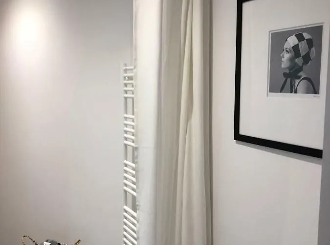 Lejlighed Joli Avec Cour Privee Proche Gare & Centre *